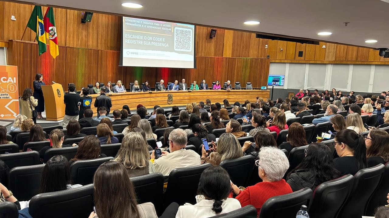 /arquivos/Seminário discute desafios para garantir acesso e permanência de estudantes na escola /arquivos/Capa
