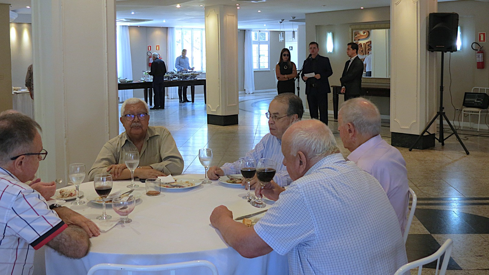 almoço aposentados